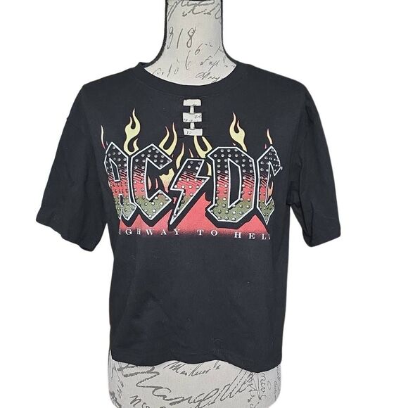 ACDC Women's Size Large Black Studded Highway to Hell Cropped T-Shirt - Picture 1 of 5